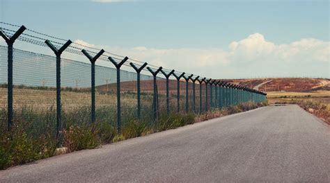 5 Ways Border Gate