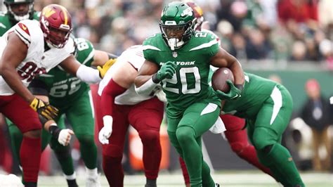 Breece Hall S 36 Yard Touchdown Extends Ny Jets Lead To 17 0 Video Breece Hall S 36 Yard Touchdown Extends Ny Jets Lead To 17 0 Video