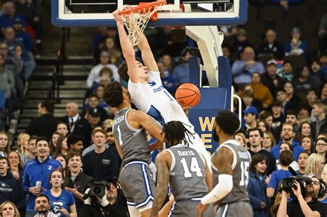 Creighton Blows Out Seton Hall Wins Third Straight Creighton Blows Out Seton Hall Wins Third Straight