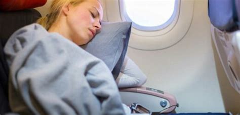 I M A Flight Attendant Here S Why You Should Never Sleep For The I M A Flight Attendant Here S Why You Should Never Sleep For The
