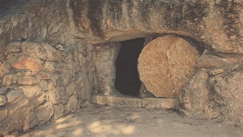 Tomb Exploration Inside the Ancient Tombs