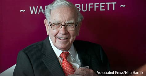 Warren Buffett S Berkshire Hathaway Sold Stocks Again Last Quarter Warren Buffett S Berkshire Hathaway Sold Stocks Again Last Quarter